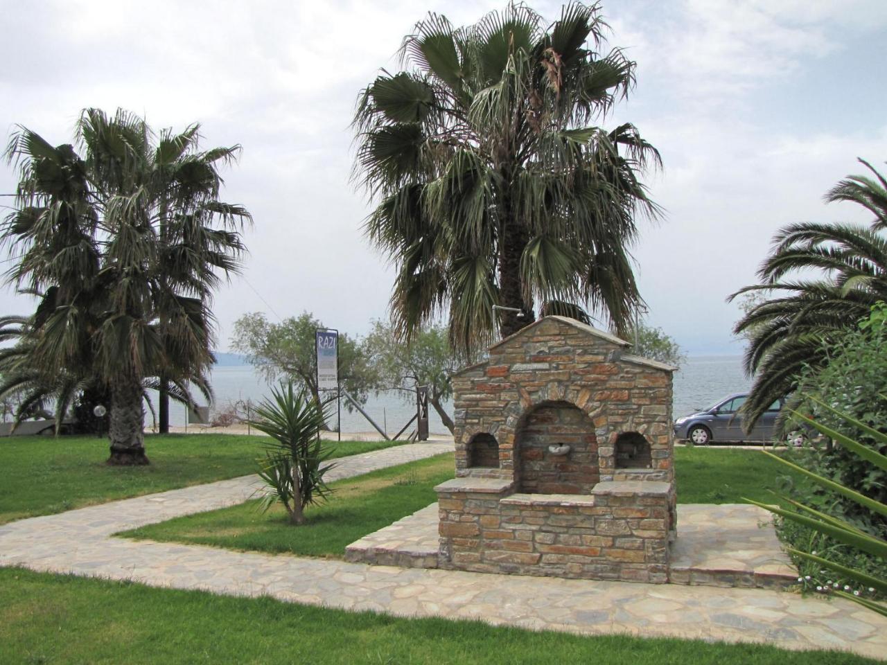 Razi Beach Lefokastro Buitenkant foto