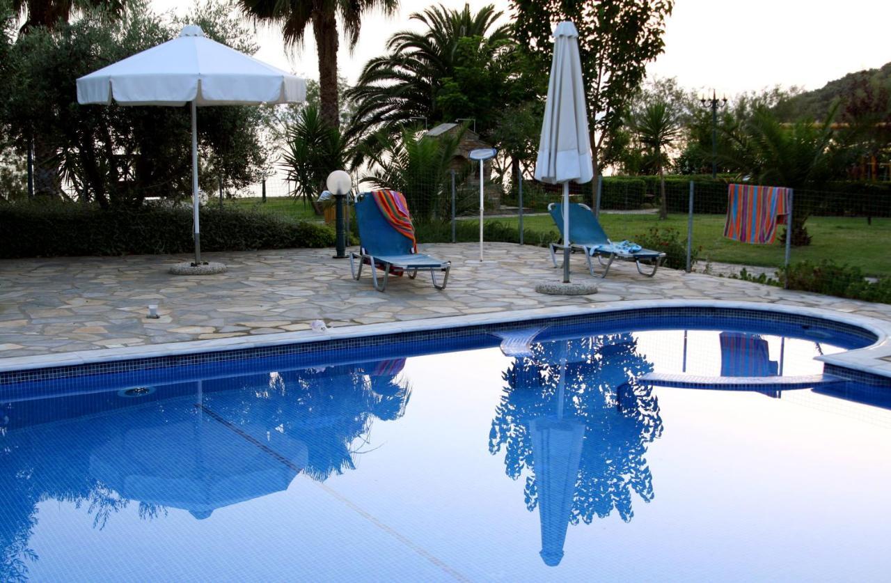 Razi Beach Lefokastro Kamer foto